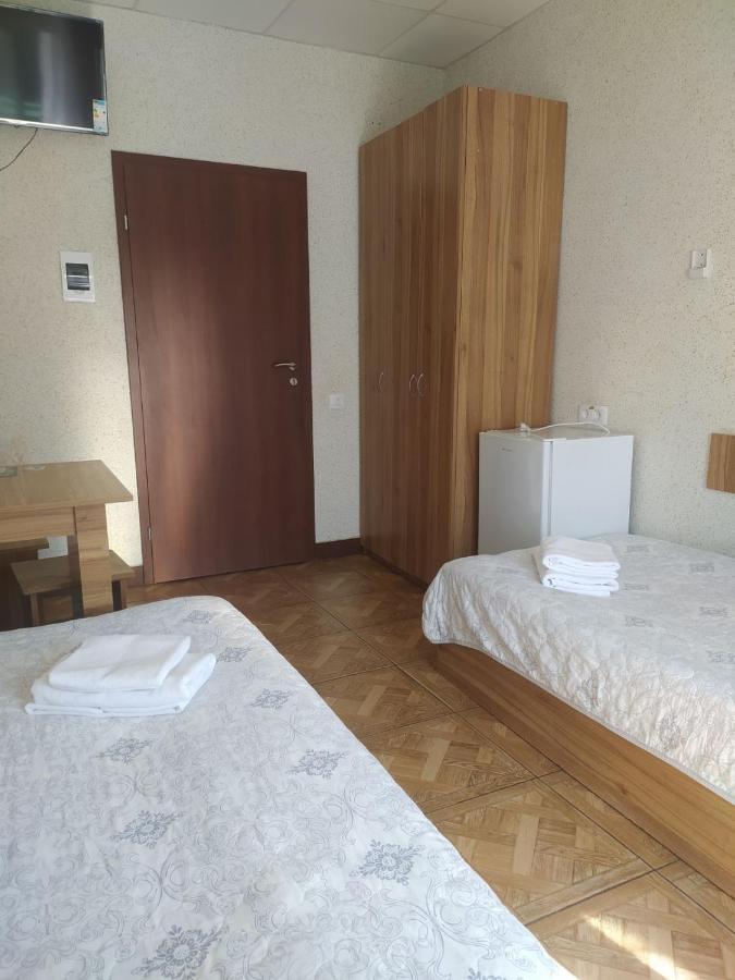 Hotel Zelenyi Kampus Odesa Exterior foto
