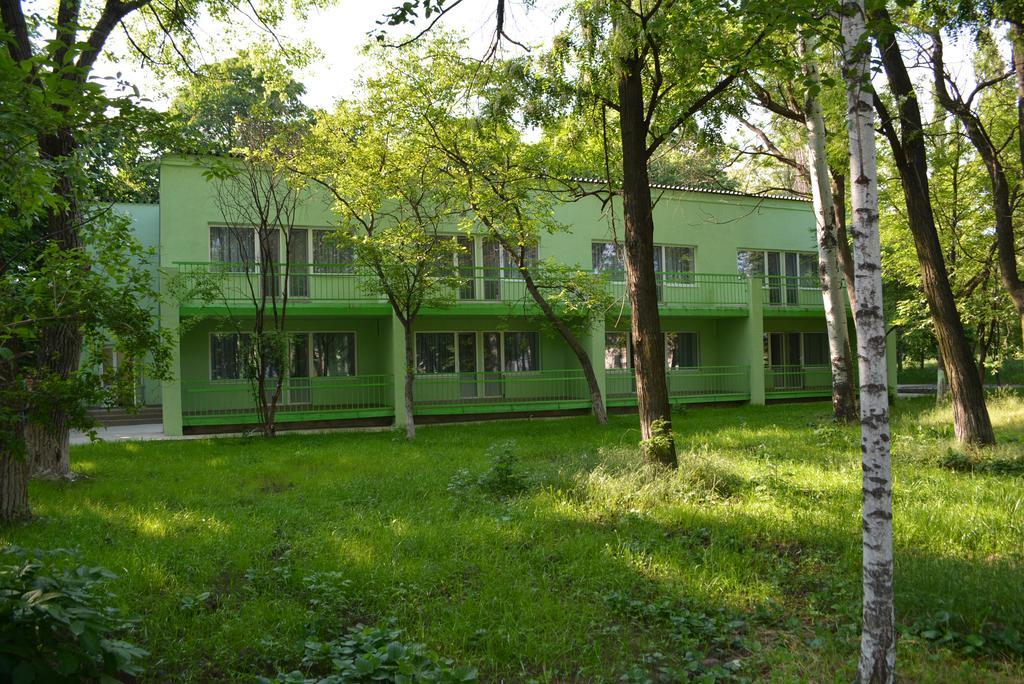 Hotel Zelenyi Kampus Odesa Exterior foto
